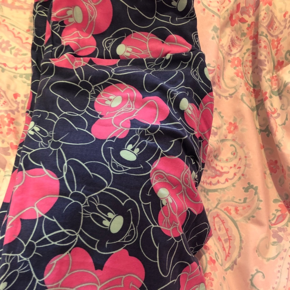 Lularoe Disney leggings. Never worn.